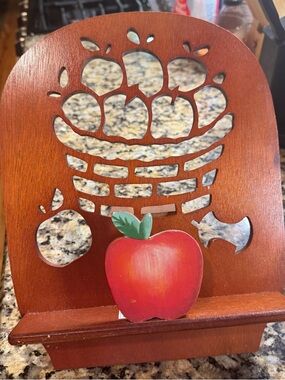 🍎 Wooden Apple Recipe Book Holder Stand